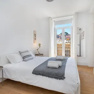 https://modern-lisbon-apartments-by-soulplaces.hotels-lisbon-portugal.com